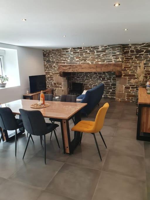 Gite Manoir De Kerlez Briec Extérieur photo