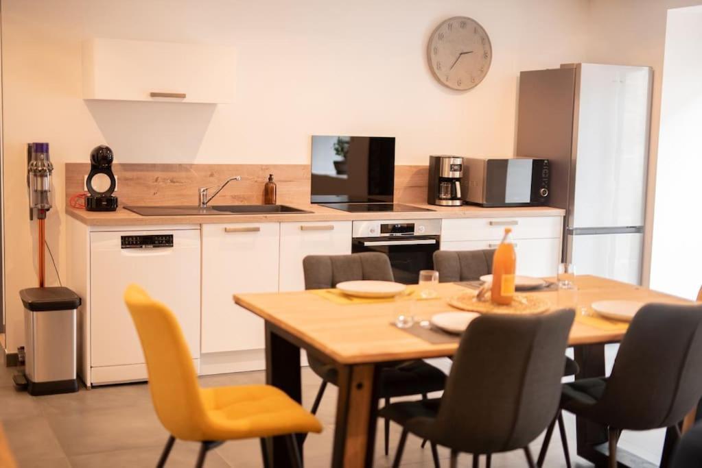 Gite Manoir De Kerlez Briec Extérieur photo